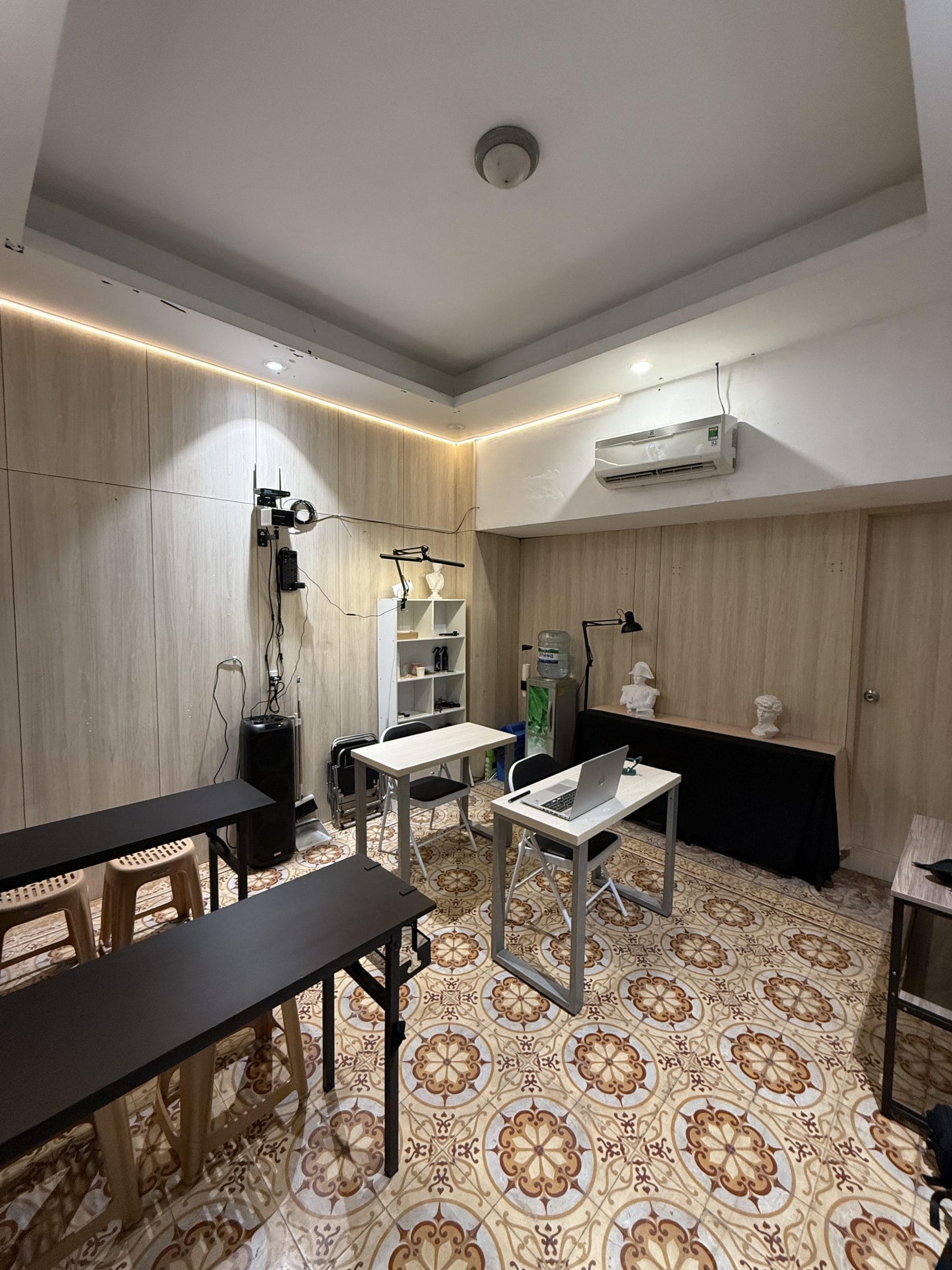 Napoleon School Private Coaching Room